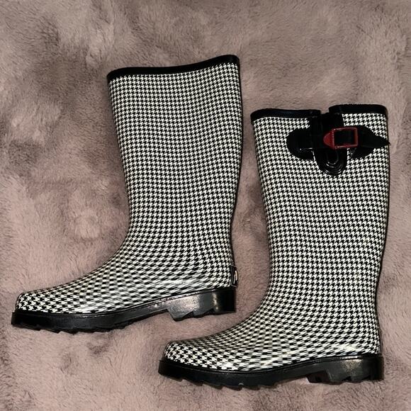 Women’s Austin Trading Co. Houndstooth Rain Boots Size 6 - Picture 3 of 9